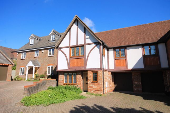 Thumbnail Detached house to rent in Walhatch Close, Forest Row