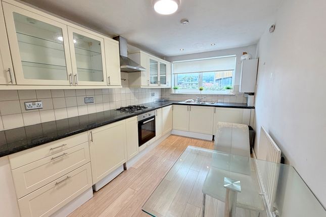 4, Penryce Court, Swansea photo 3