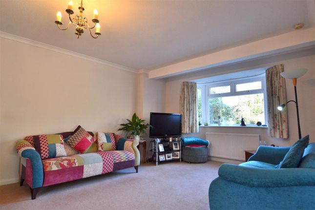 53, Verran Road, Camberley photo 3