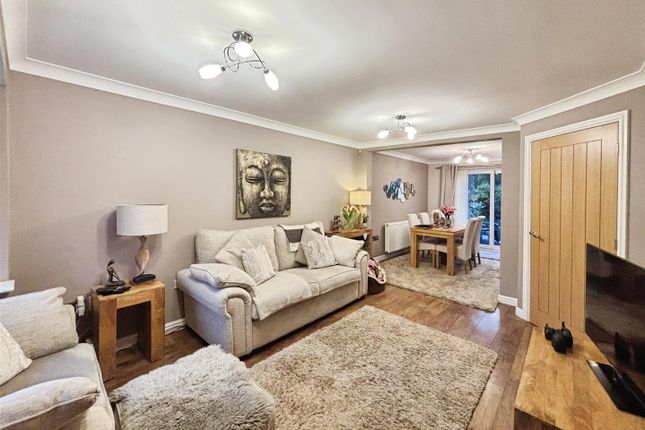 8, Robinson Close, Willington photo 2