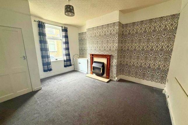 21, Leyland Road, Burnley photo 2