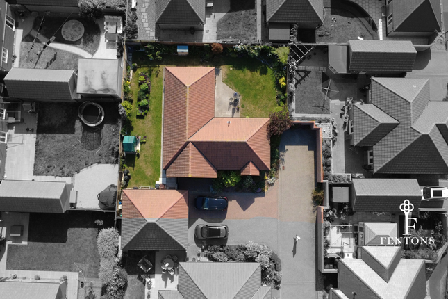 10, Orchard Gardens, Frinton-On-Sea photo 2