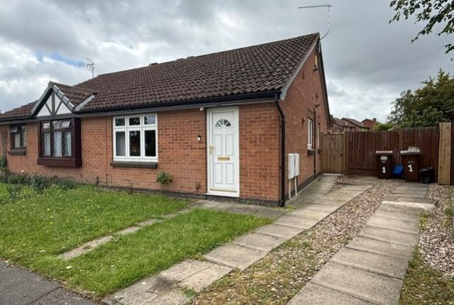 2-bed house on 1, Courtney Close, Nottingham, £995/mo