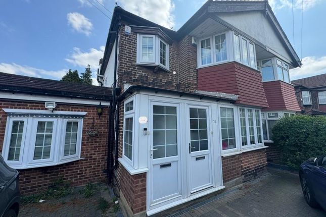 Thumbnail Flat to rent in Windmill Road, Edmonton