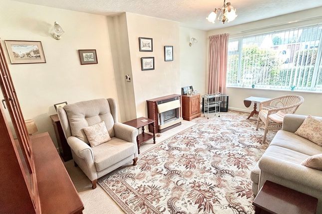 Cowley Crescent, Padiham, Burnley photo 3