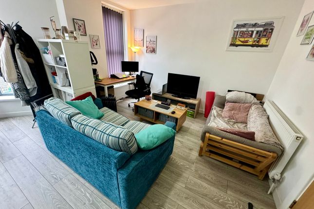 Flat 4, 27 Claude Road, Cardiff photo 3