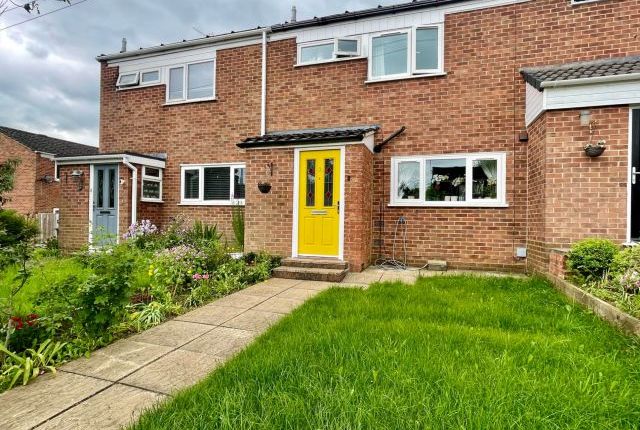 Thumbnail Terraced house for sale in Waveney Close, Daventry, Northants