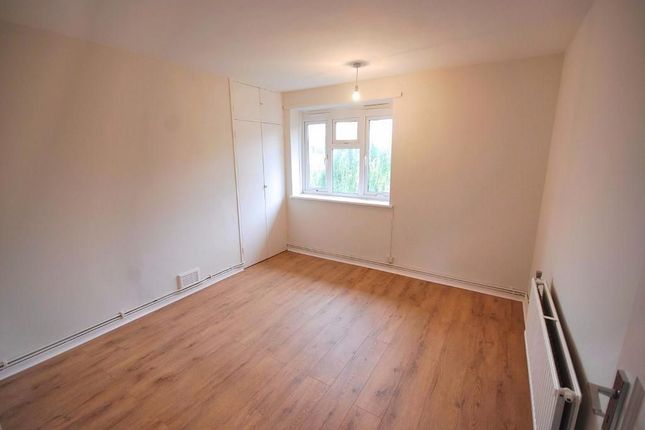 12 SAYERS HOUSE  THE GRANGE, EAST FINCHLEY photo 3