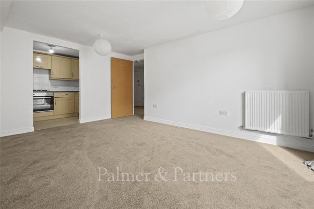 16, Compair Crescent, Suffolk photo 3