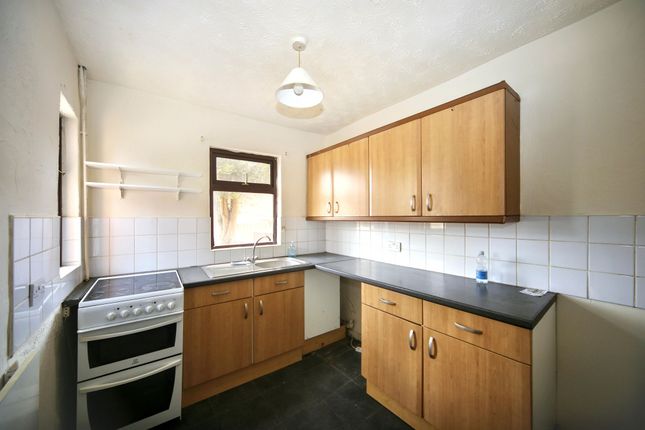418 Ormskirk Road, Wigan photo 3