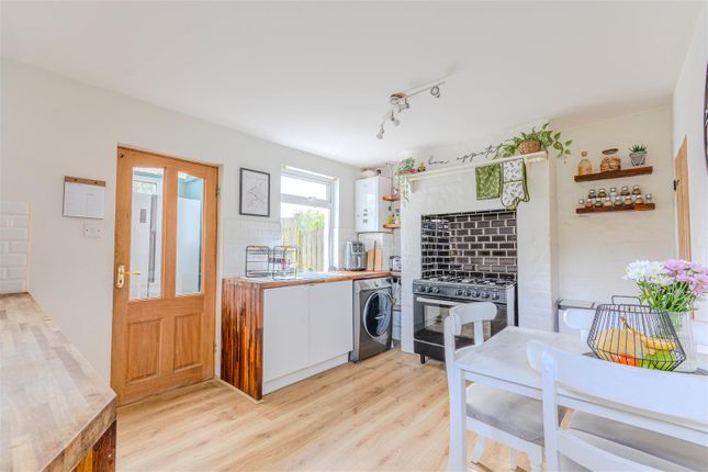 End terrace house for sale in Hastings Road, Battle