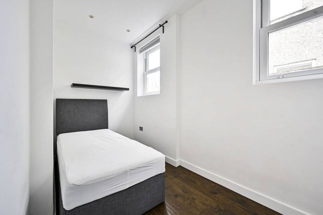Thumbnail Maisonette to rent in Cranhurst Road, Willesden Green, London