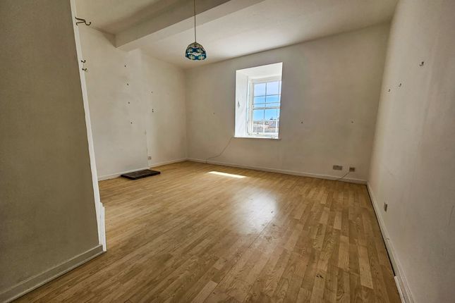 Flat for sale in Wellington Court, Weymouth