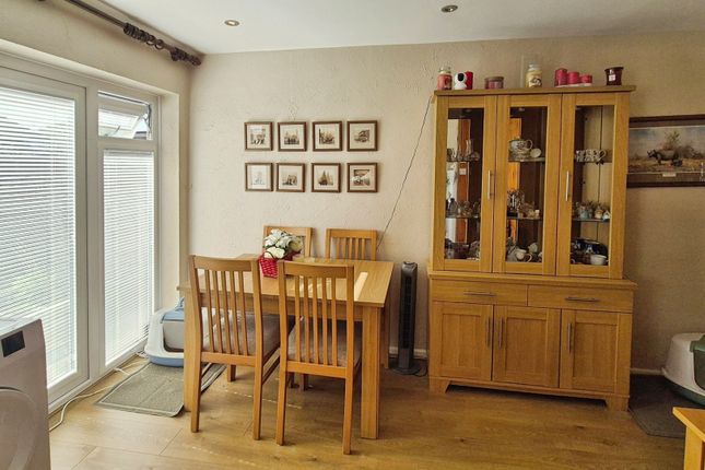 2, Maidstone Drive, Burntwood photo 5