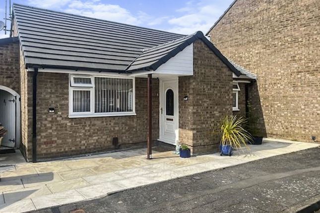 Thumbnail Terraced bungalow for sale in Thorpe Field Drive, Thurmaston, Leicester