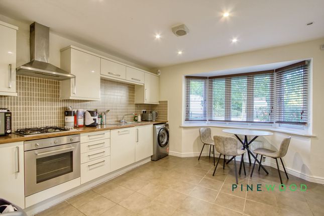 3 Bluebell Walk, Worksop photo 4