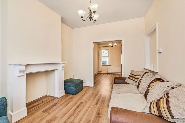 36, Fernlea Road, Mitcham photo 2