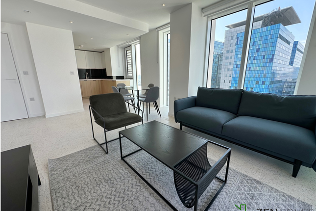 Apartment 1601, Bouchon Point, London photo 3