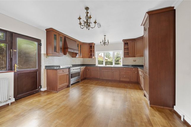 The Link,, Ballard Close, Surrey photo 4