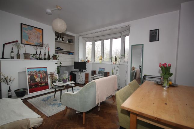 Flat 16, Millstream House, Jamaica Road, London photo 3
