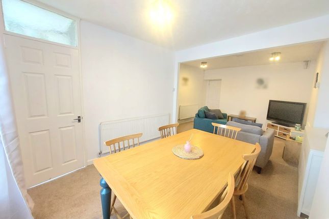 101 Rickards Street, Pontypridd photo 2