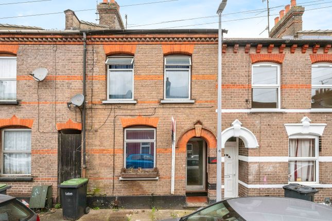 End terrace house for sale in Cambridge Street, Luton, Bedfordshire