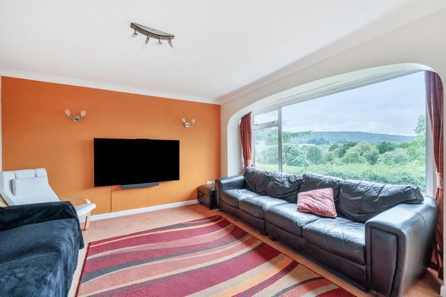 3 Chantry Close, Pulborough photo 3