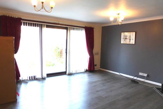 3 Bed Terraced House To Rent In Bates Green New Costessey
