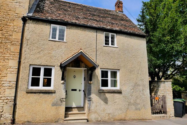 Thumbnail Semi-detached house for sale in Castle Street, Calne