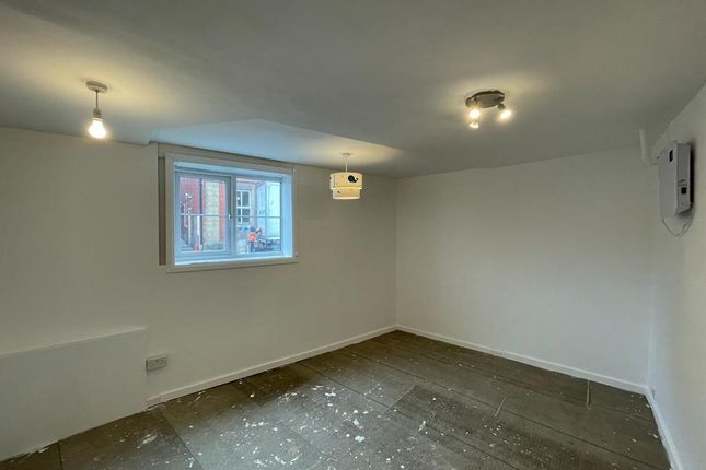 15a York Road, Whitley Bay photo 2