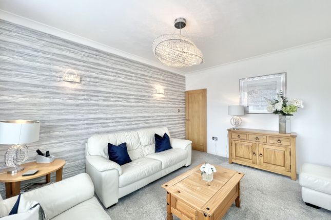 8, Berwick Avenue, Cleveleys photo 4