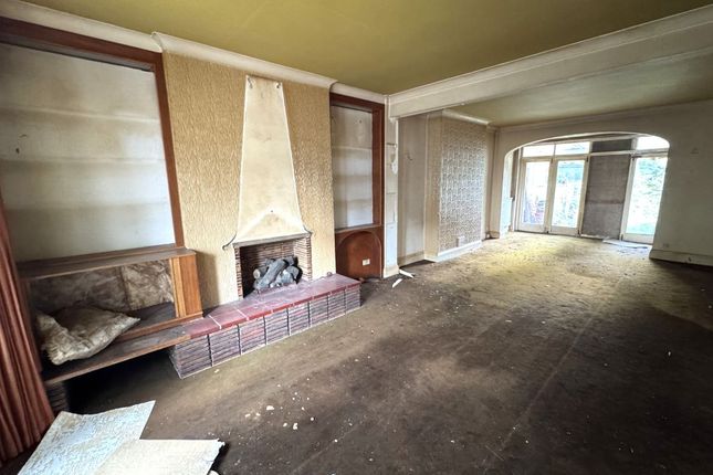 33, Russell Gardens, Golders Green photo 4