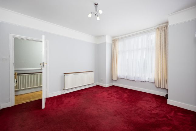 End terrace house for sale in Lincoln Road, London