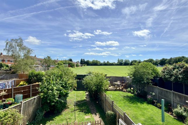 15, Oak Drive, Tewkesbury photo 2
