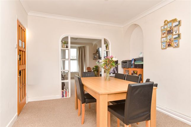 Shakespeare Road, Sittingbourne photo 3