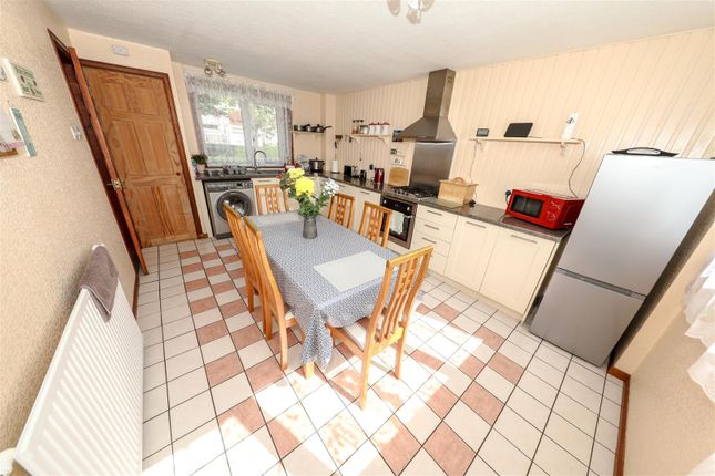 35, Haddington Crescent, Glenrothes photo 4