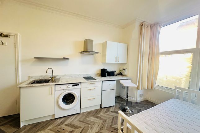 Flat 1, Nottingham photo 3