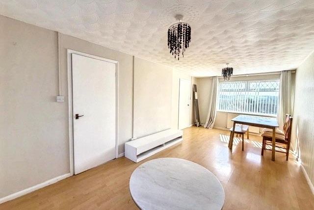 7, Tydu View, Newport photo 3