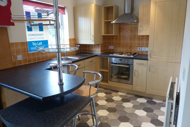 48, Fearnley Croft, Gomersal, Cleckheaton, West Yorkshire photo 3
