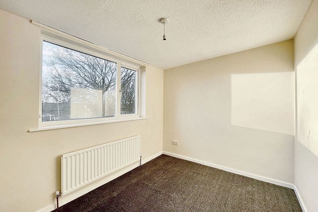 29, Hale Rise, Peterlee photo 4