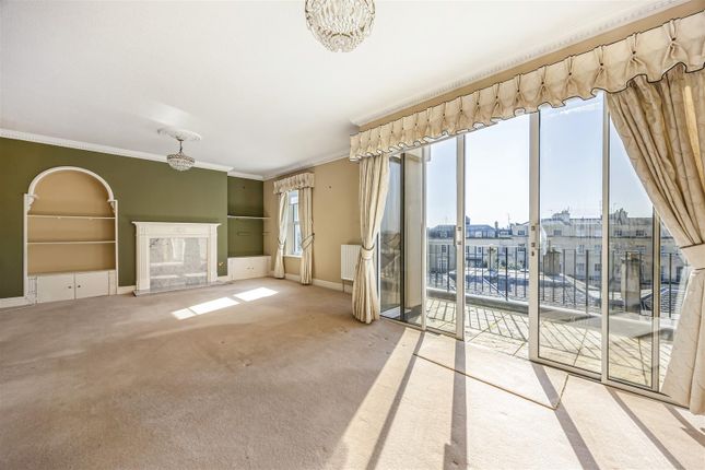 Flat 2, 10, Queens Parade, Cheltenham photo 2