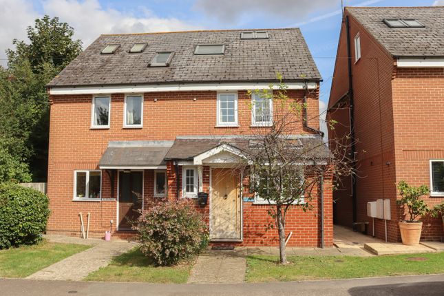 Thumbnail Terraced house to rent in Bridge Road, Alresford, Hampshire