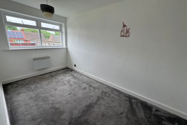 14 Worcester Road, Cheadle photo 3