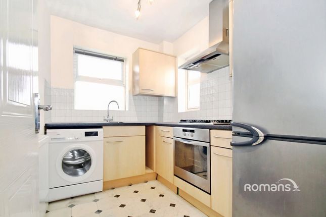 4, Morton Close, Uxbridge photo 3