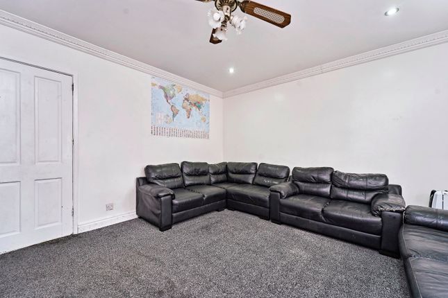 33, Tame Street East, West Midlands photo 2