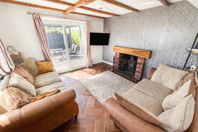 Veronica, Trefonen Road, Oswestry photo 2