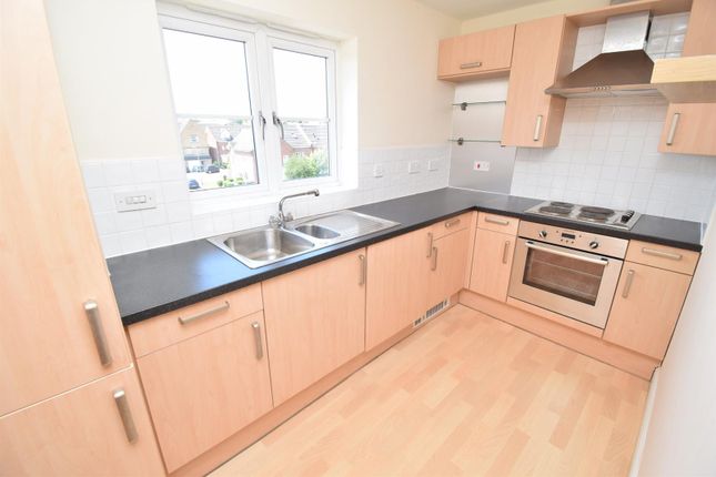 3, Moorcroft Court, Ossett photo 2