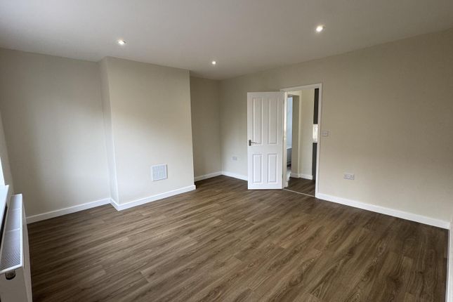 18, Retreat Estate, Downham Market photo 2