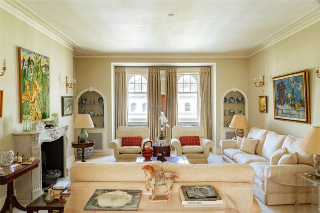 Flat for sale in Queen's Gate, South Kensington