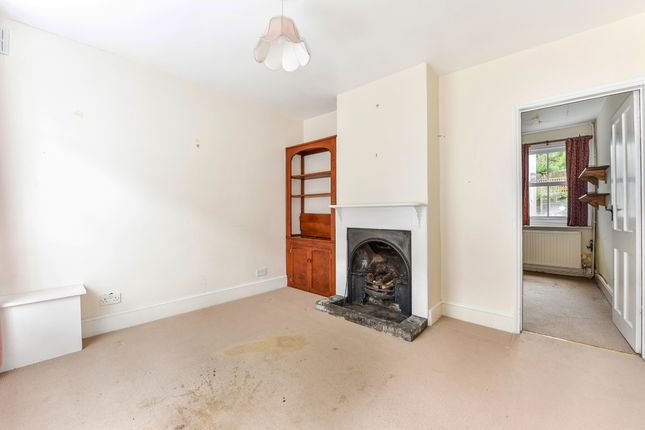8 Bank Street, Bishop's Waltham, Southampton photo 3
